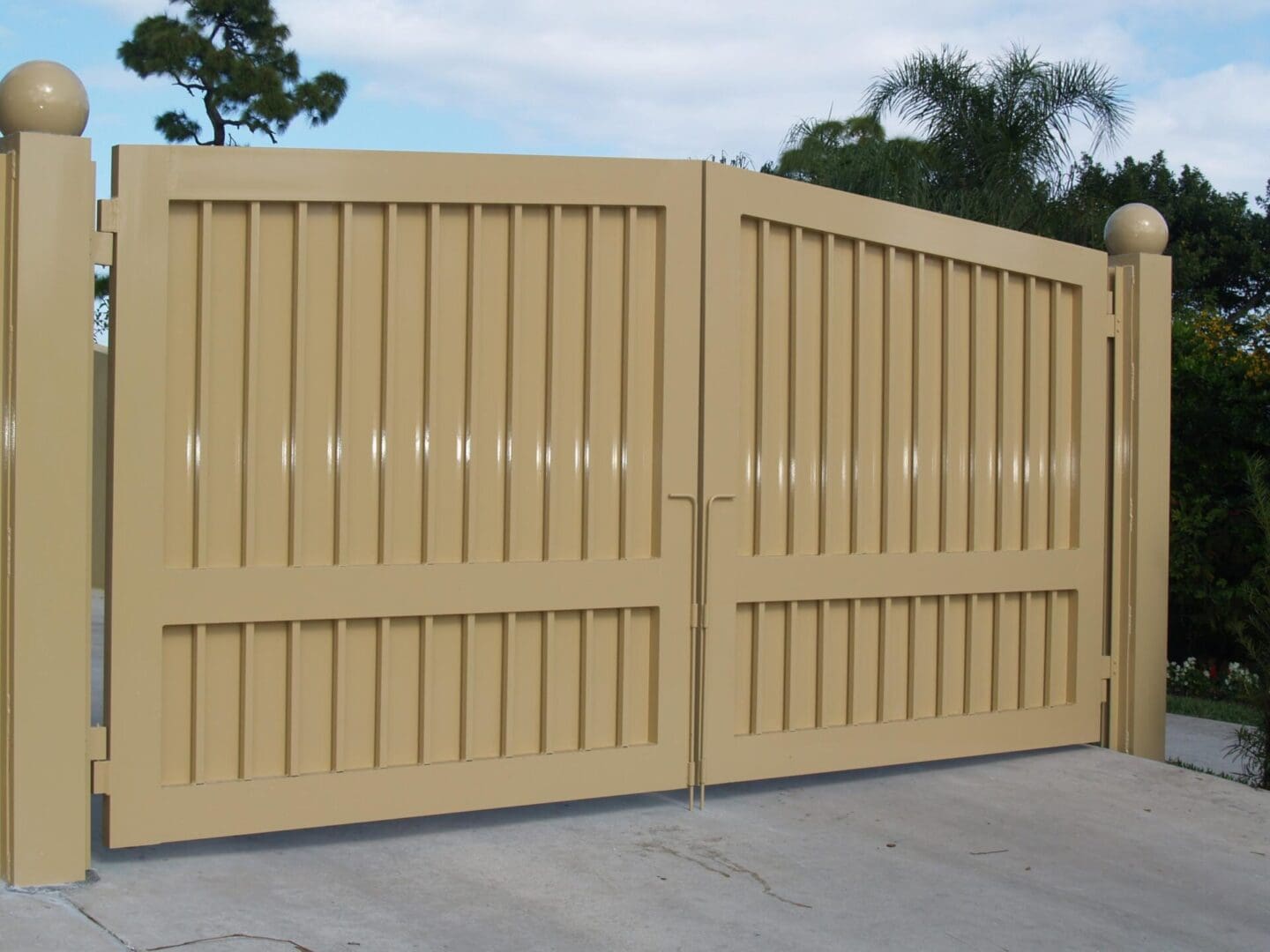 Aluminum Dumpster Gate